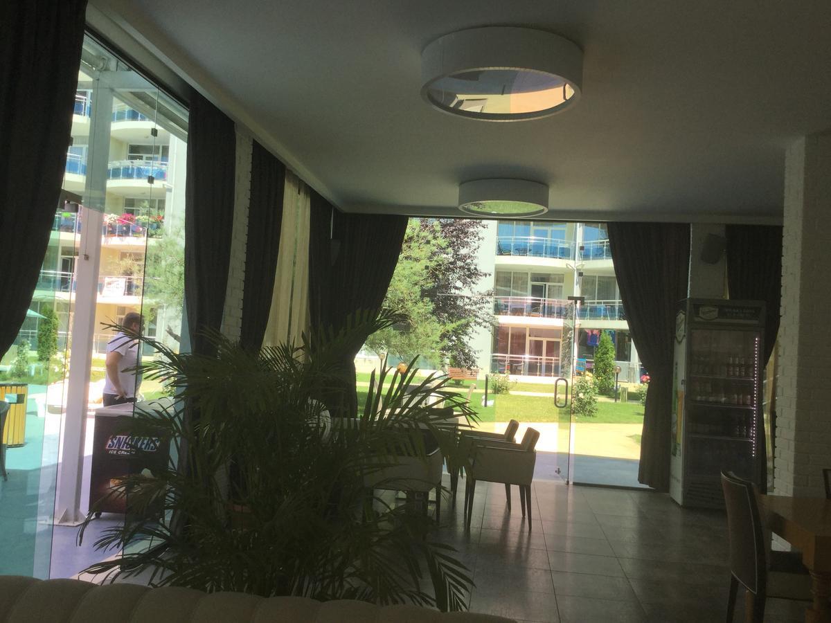 Oasis Suites Apartments And Studios 拉夫达 外观 照片