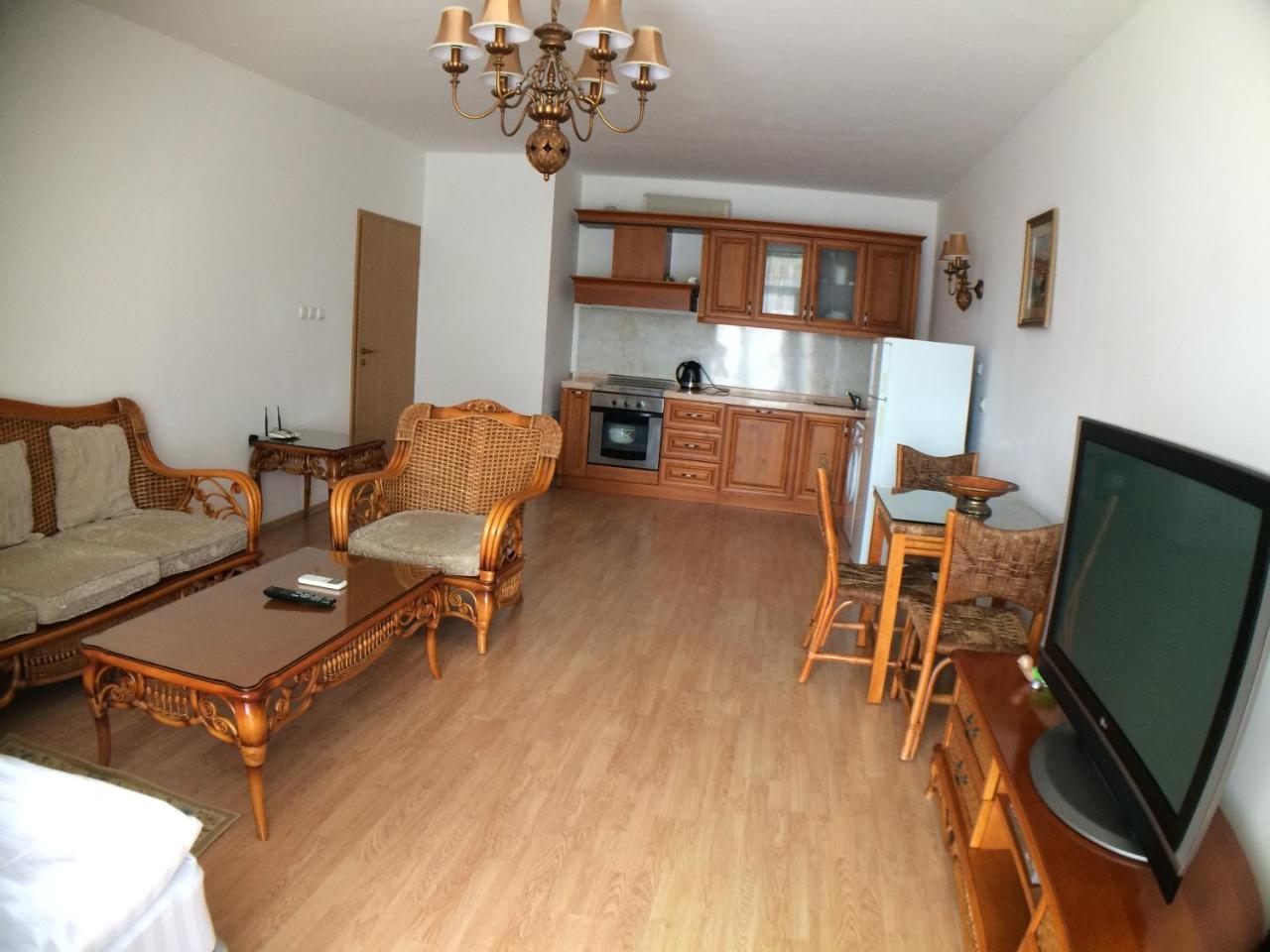 Oasis Suites Apartments And Studios 拉夫达 外观 照片